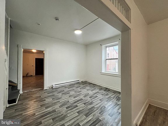 5th image of 148 E Washington St #1