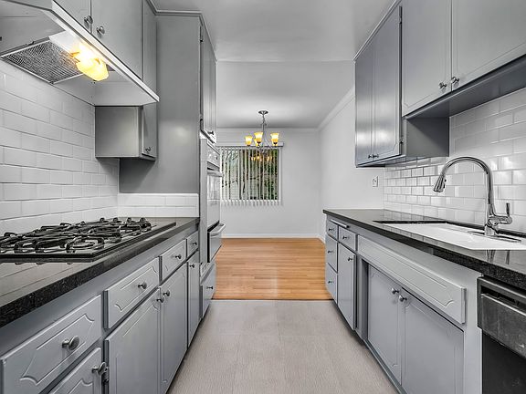 4th image of 4758 N Forman Ave APT 4