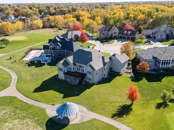 716 NE Pinnacle Ct, Ankeny, IA 50021