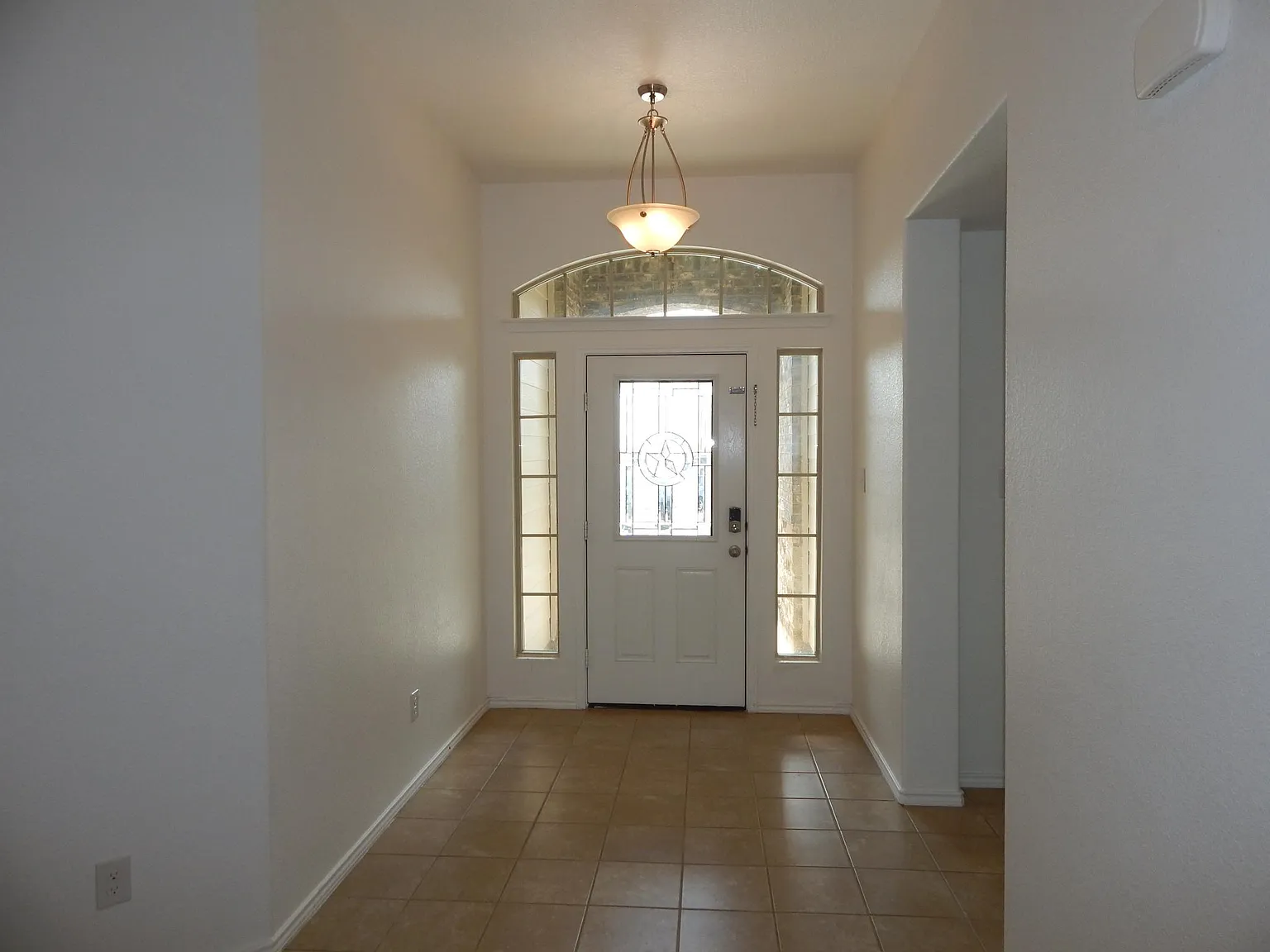 4 bed, 1835 sqft, $1,795 — Photo 4