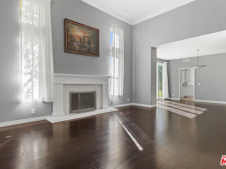 24310 Belford Ct — Photo 12
