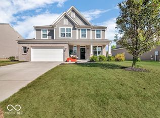 1551 Oakvista Dr, Greenwood, IN 46143