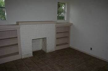 4th image of 205 Greenwood St