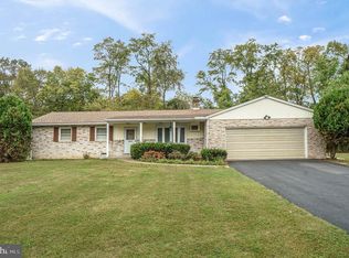 107 Holly Ln, Mechanicsburg, PA