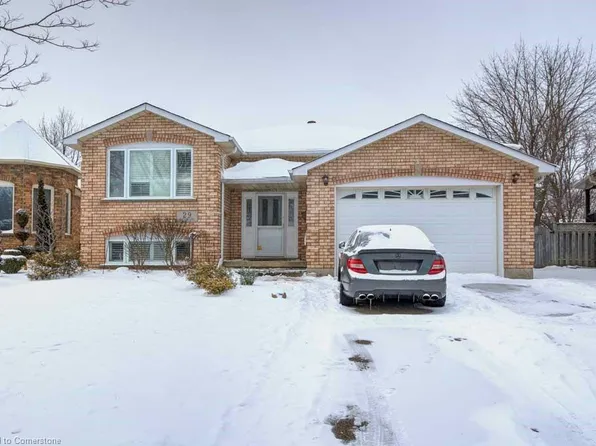 29 Batson Cres, Brantford, ON N3R 7W8