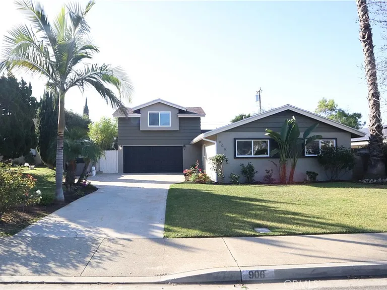 906 Majella Ave — Photo 3