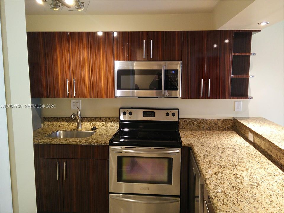 1st image of 3285 Foxcroft Rd #E107