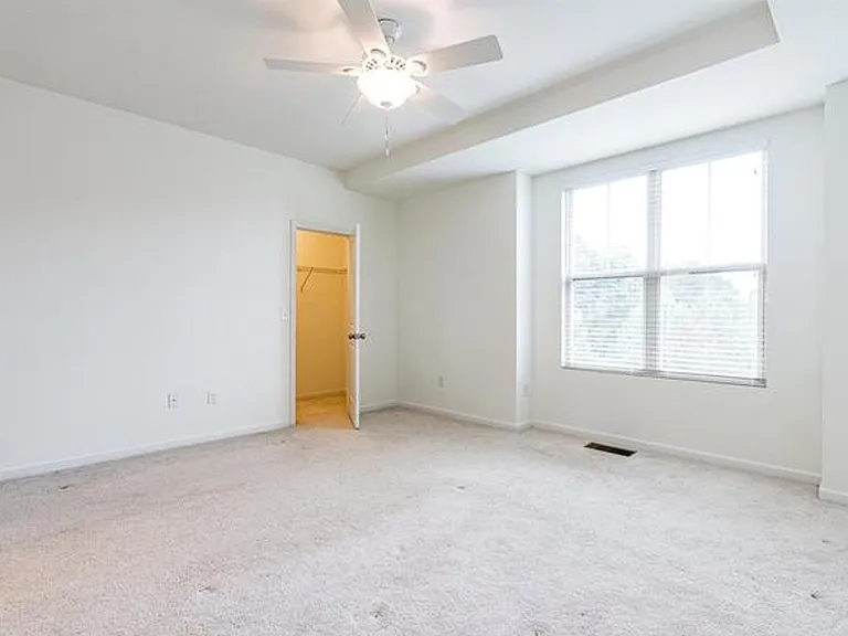 3917 Brokenshire St — Photo 12