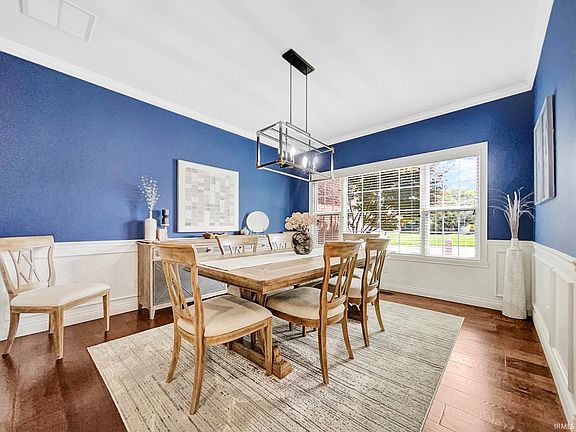 4th image of 10466 Huntley Ct