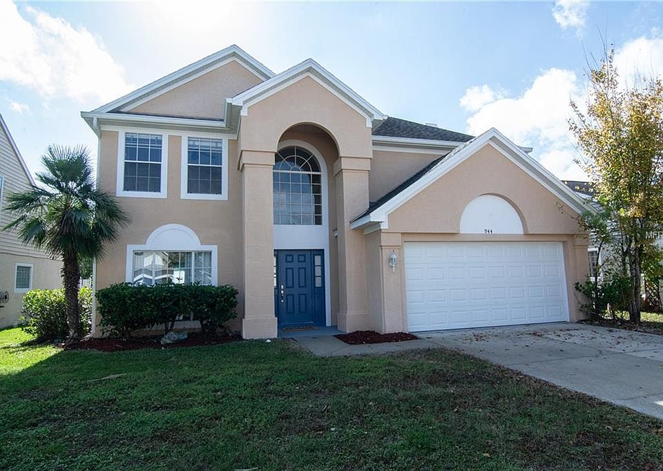 1st image of 944 W Charing Cross Cir