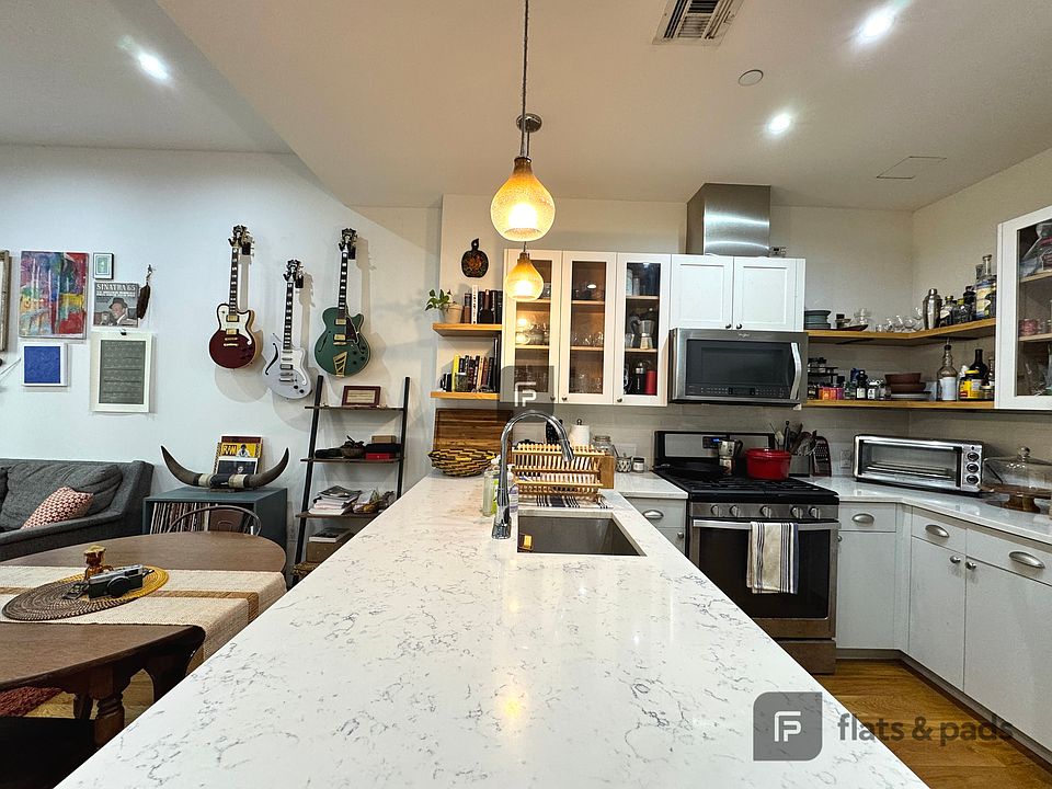1st image of 730 Franklin Ave APT 2B