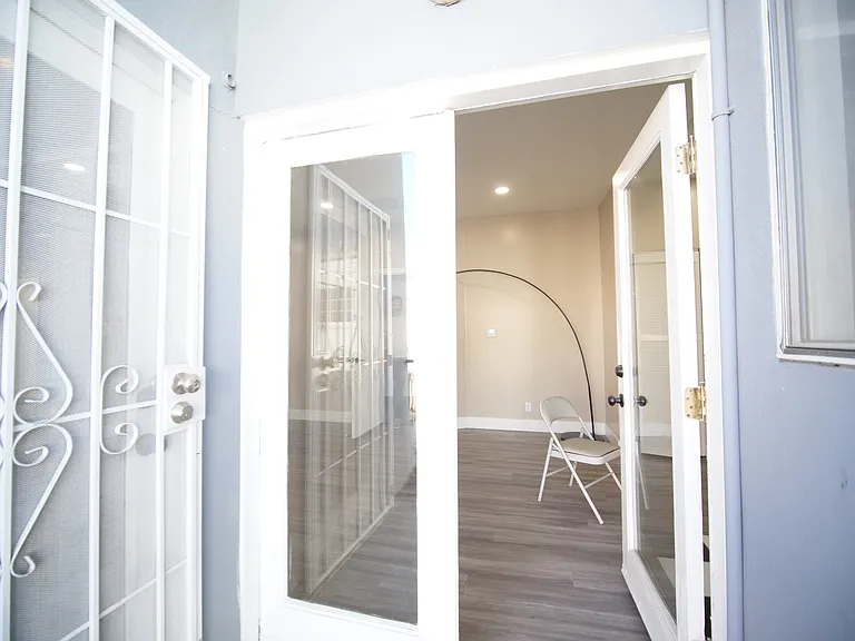 7761 Melrose Ave #2 — Photo 13