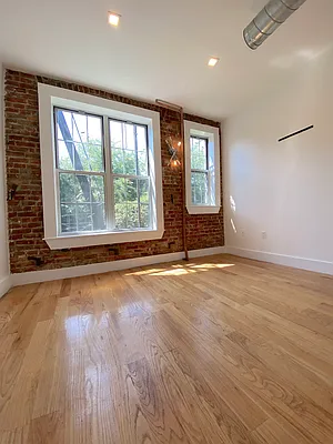 Rented by Capri Jet Realty Corp | media 10