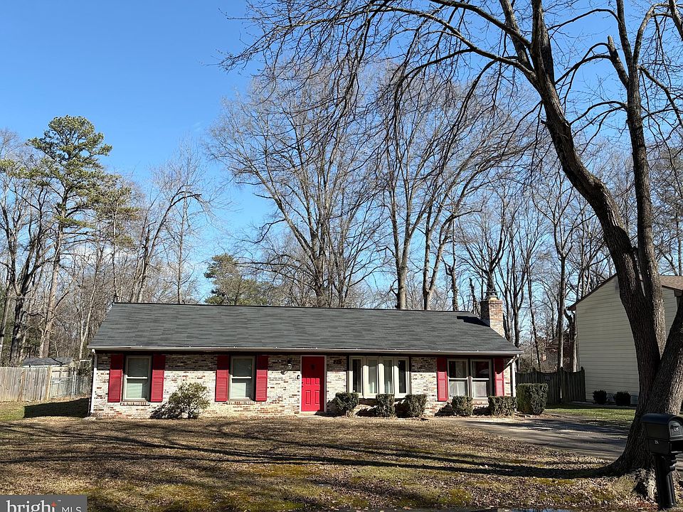 2nd image of 28 Shenandoah Dr