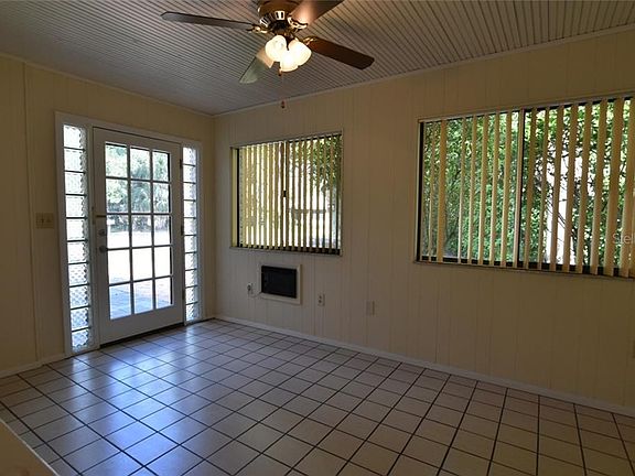 3rd image of 10623 Bellflower Ct