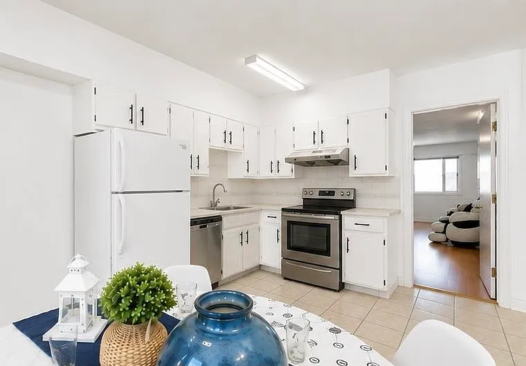 7222 Pandora St #GROUND LEVEL — Photo 3