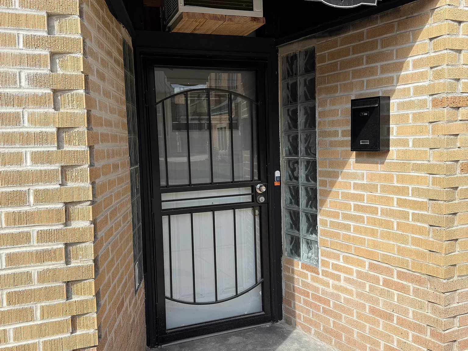 Studio, 1028 sqft, $1,750 — Photo 1