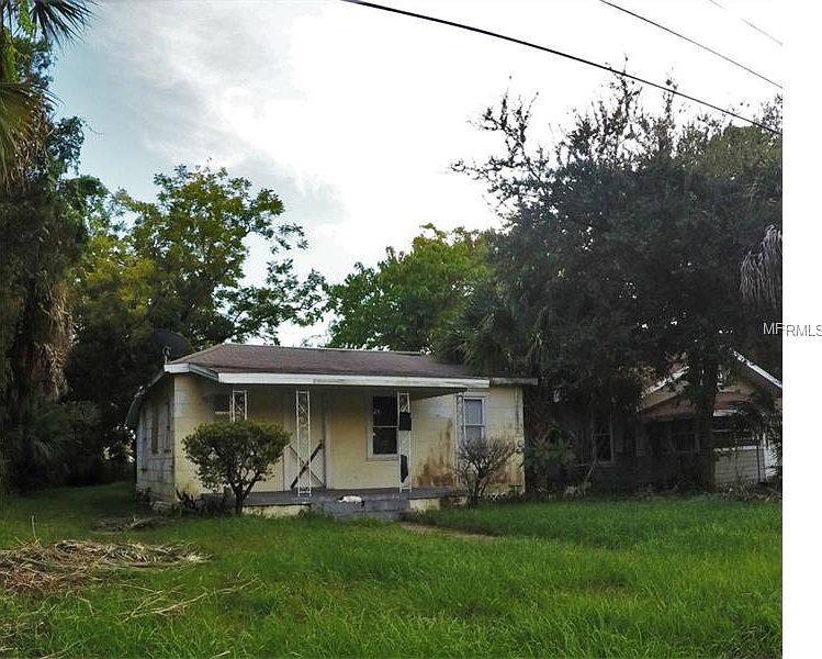 1st image of 2615 E 9th Ave