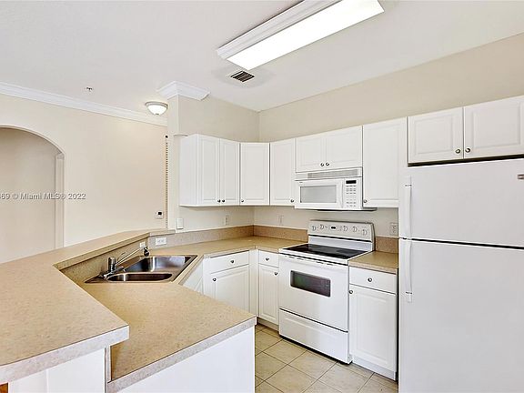 5th image of 4600 SW 160th Ave APT 610