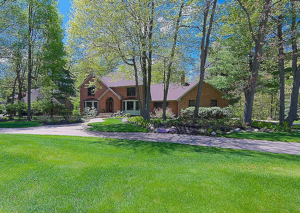 2nd image of 8495 Elkrun Dr