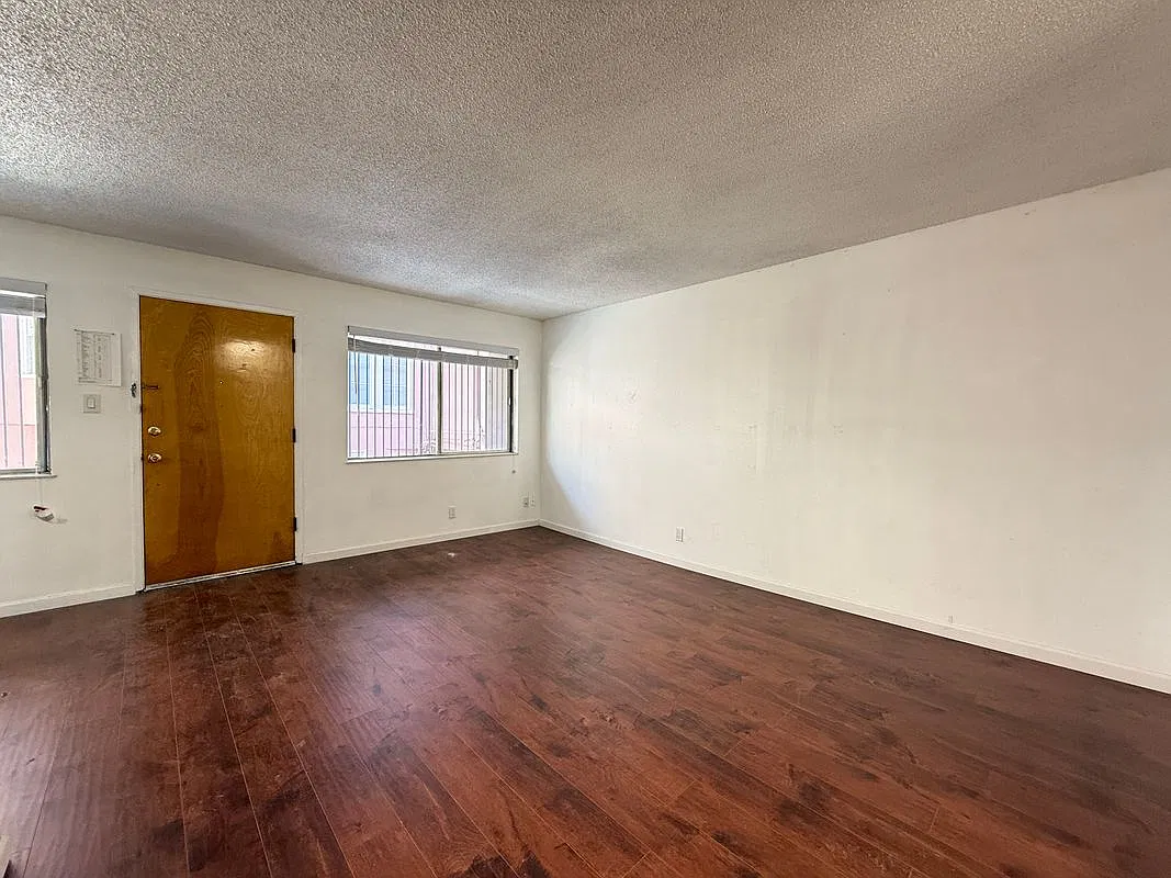 1 bed, 1.0 bath, 500 sqft, $2,200 — Photo 3