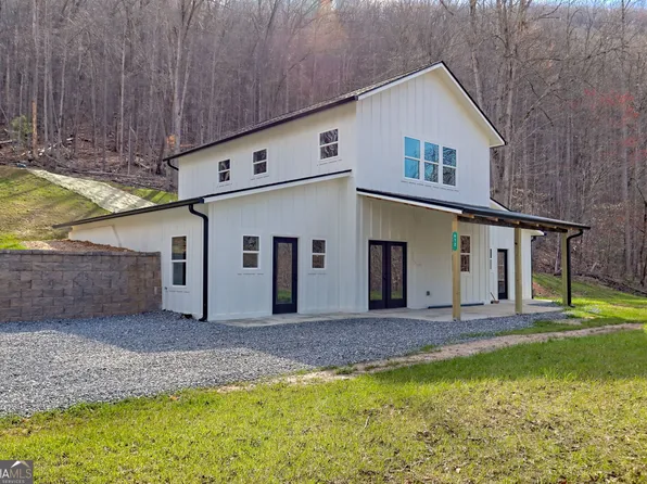 472 Hogsed Dr, Hayesville, NC 28904