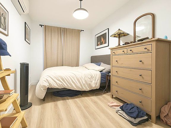 4th image of 2913 Snyder Ave APT 2H
