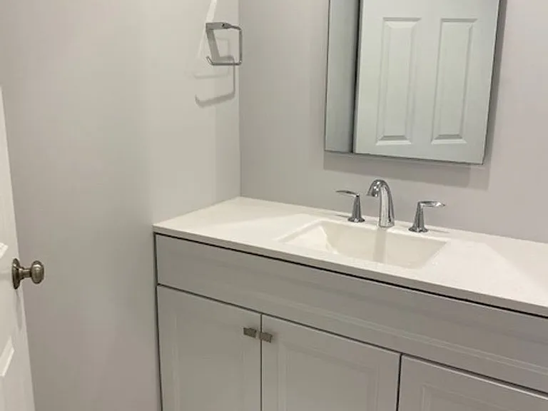 165 E Main St — Photo 18