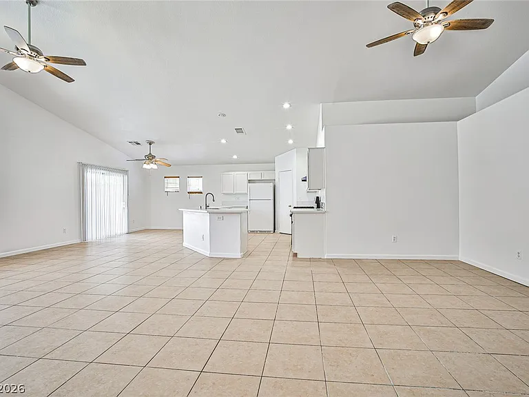 1201 Pueblo Hills Ave — Photo 5
