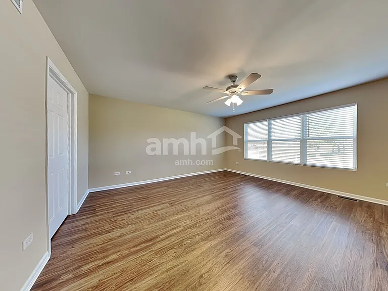 211 Gladys Ave — Photo 9