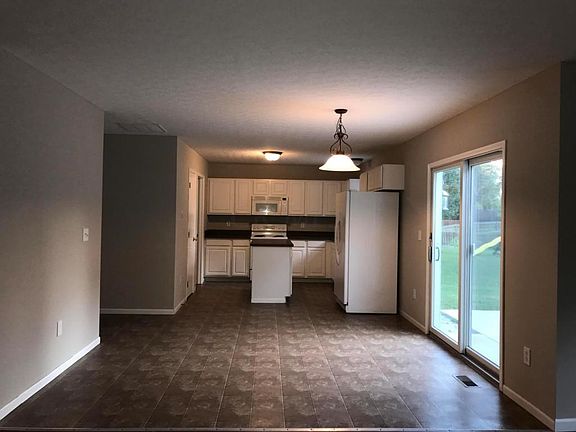 5th image of 8611 Smokey Hollow Dr