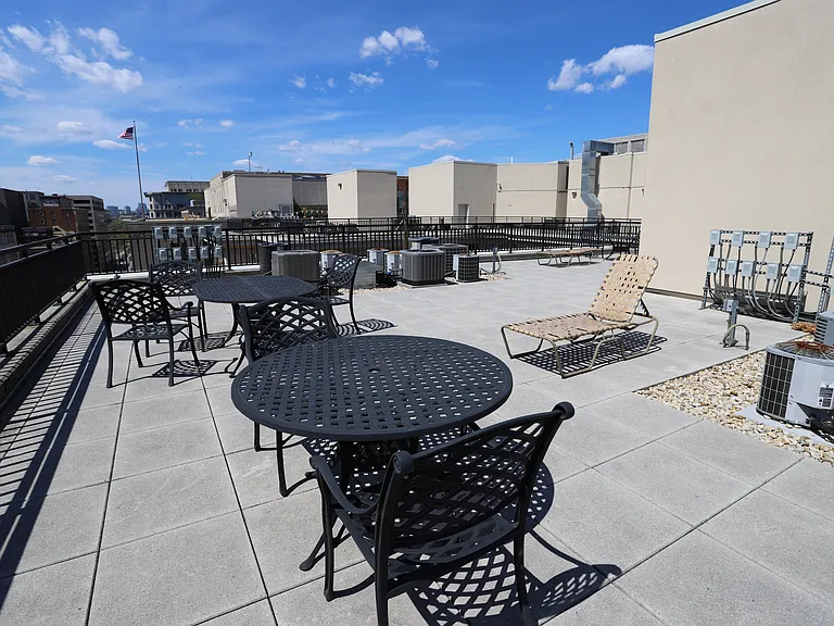 915 E St NW #509 — Photo 21