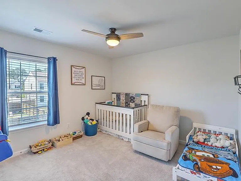 115 Sequoia Ln — Photo 32