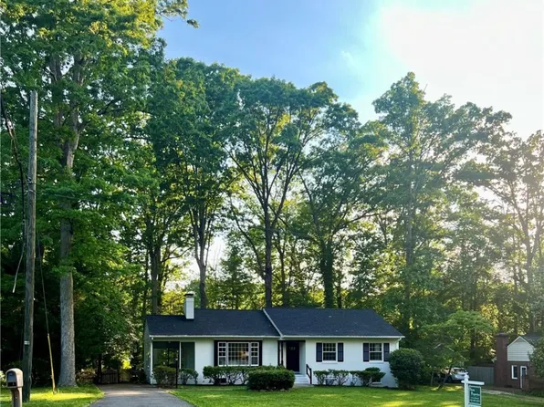 2700 Melbourne Dr, Richmond, VA 23225