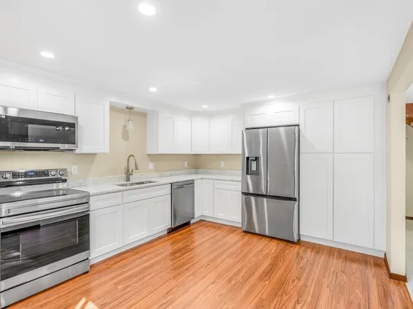 163 Split Rock Dr #163, Village Of Nagog Woods, MA 01718