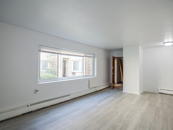 5th image of 6716 N Hermitage Ave #5A