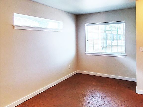 4th image of 623 S Alder Street