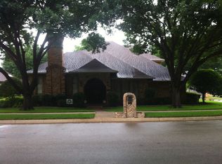 3616 Welwyn Way Dr, Bedford, TX 76021