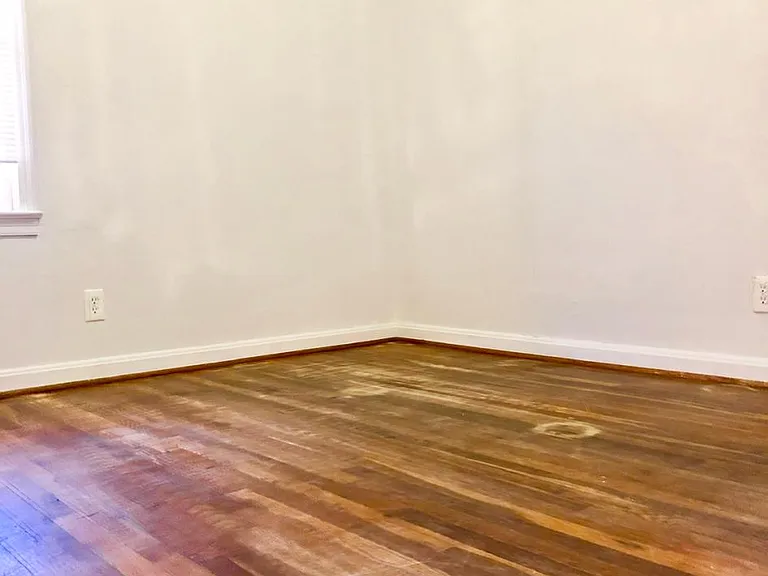 1831 Center Ave — Photo 3