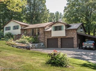 211 Ryan Hill Rd, Lake Ariel, PA 18436