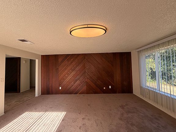 2nd image of 4333 Walnut Dr