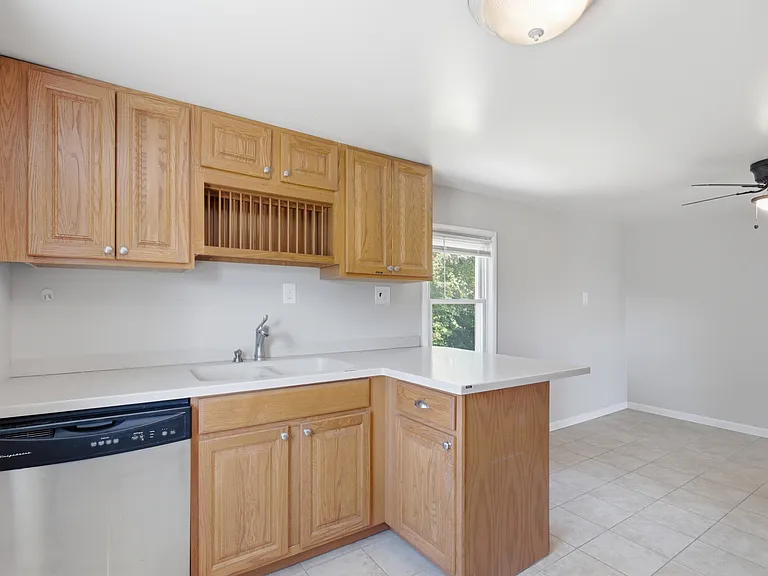 35 Fountain Ave — Photo 13