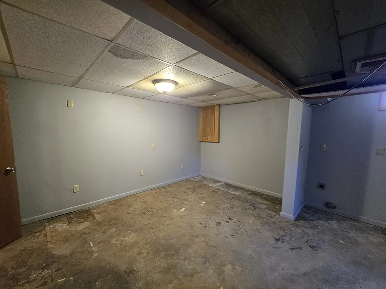 301 Rath St — Photo 18