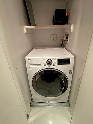 2nd image of 117 E 57th St Floor 20