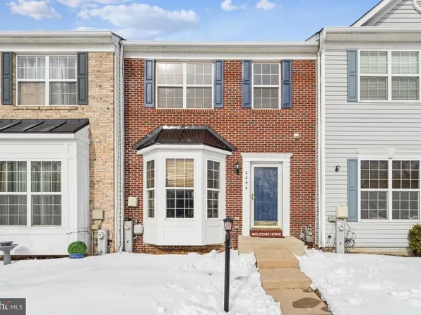 8406 Hamlin St, Lanham, MD 20706