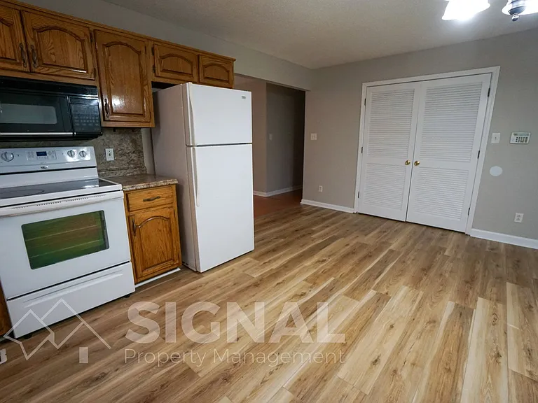 617 Ozark Ct — Photo 8