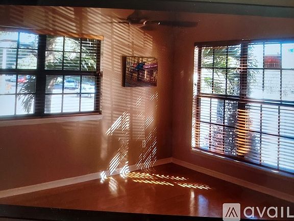 5th image of 605 3rd Ave S #605