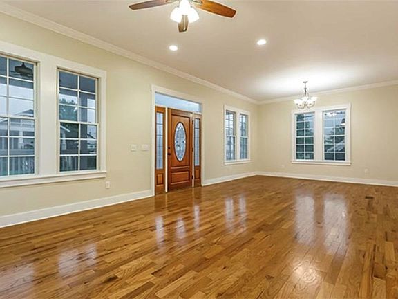 4th image of 5602 Hawthorne Pl