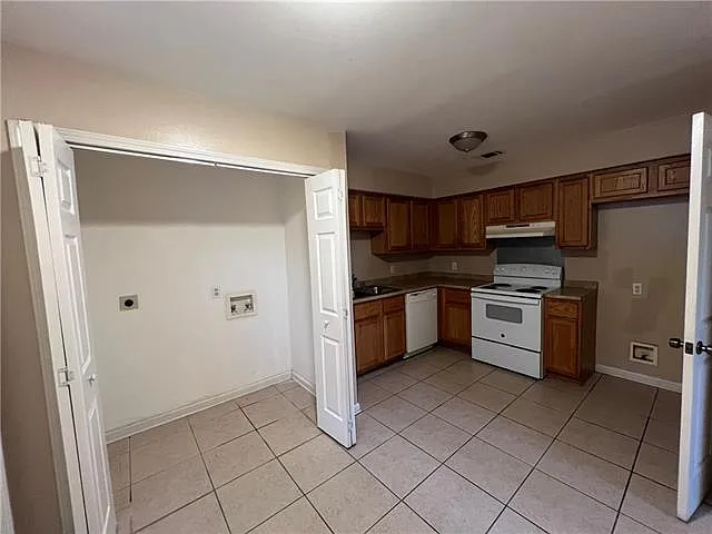 3508 Pakenham Dr — Photo 7