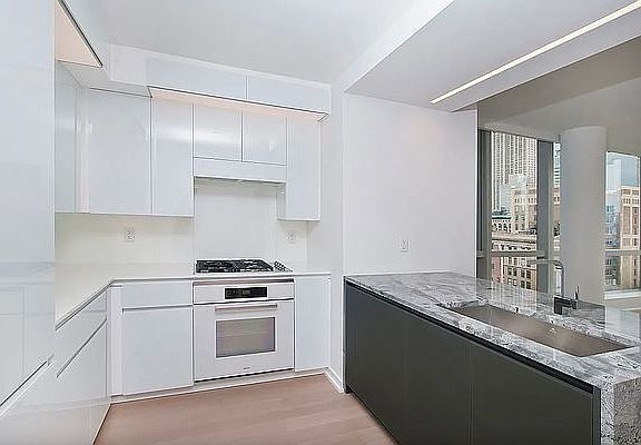 2nd image of 400 Park Ave S #21E